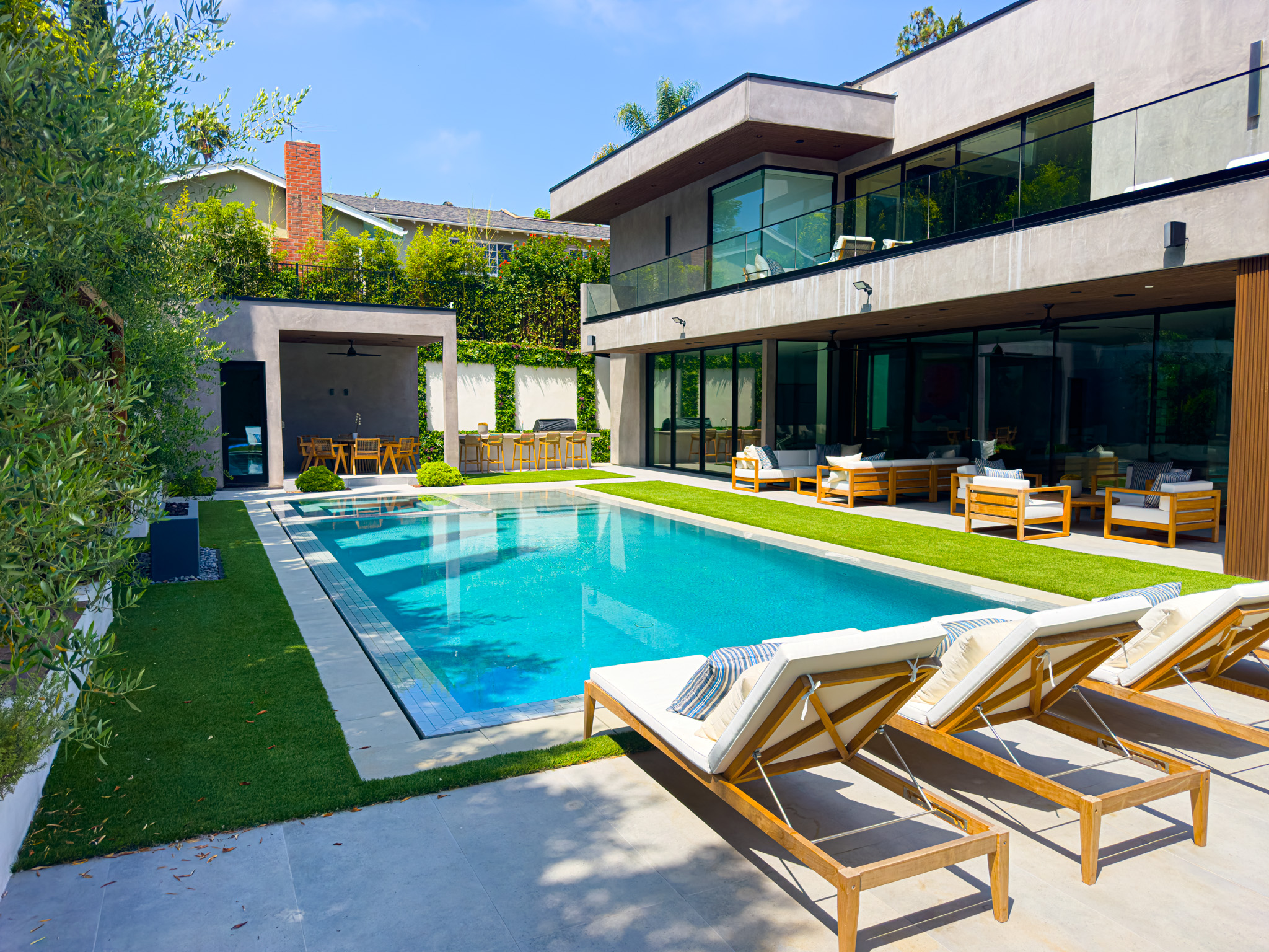 Custom luxury pool in Calabasas CA